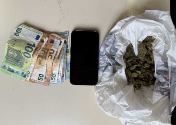 Χειροπέδες σε ανήλικο και 18χρονο για υπόθεση ναρκωτικών στο Ρέθυμνο
