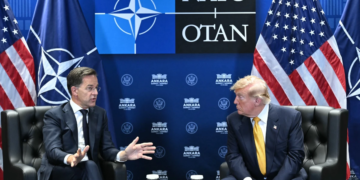 Σύνοδος ΝΑΤΟ: Ο Μαρκ Ρούτε απορρίπτει τους ισχυρισμούς ότι εξυμνεί τον Ντόναλντ Τραμπ