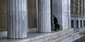 Τράπεζα της Ελλάδος: “Δύο ακόμη αυξήσεις επιτοκίων από ΕΚΤ”