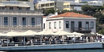 Άγιος Νικόλαος: Δρακόντεια μέτρα ασφαλείας στην πόλη – Διαμαρτυρία για την άφιξη του ισραηλινού κρουαζιερόπλοιου Crown Iris