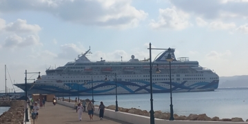 Κρουαζιερόπλοιο «Crown Iris» στη Σητεία – Συγκέντρωση διαμαρτυρίας για τη Γάζα