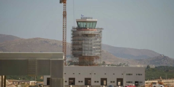 Υπεγράφη η σύμβαση για τα Συστήματα Αεροναυτιλίας του νέου Διεθνούς Αερολιμένα Ηρακλείου στο Καστέλλι