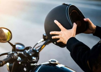 Πάνω από -2.340- παραβάσεις βεβαιώθηκαν την 57η εβδομάδα της εκστρατείας «Μηδενική ανοχή στη μη χρήση κράνους»