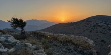 Ανάβαση στην Οξά με την Πανσέληνο (BINTEO)