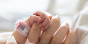 ΥΠΕΘΟΟ – ΑΑΔΕ: 12 εκατ. ευρώ για 81.000 παιδιά που γεννήθηκαν το 2025 και το 2026