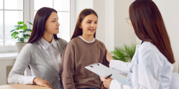 Νικοτίνη και ηλεκτρονικά τσιγάρα: ο σιωπηλός εχθρός των εφήβων