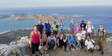 Ορειβατικός Σύλλογος Αγίου Νικολάου: Απογευματινή εξόρμηση στην κορυφή της Οξάς