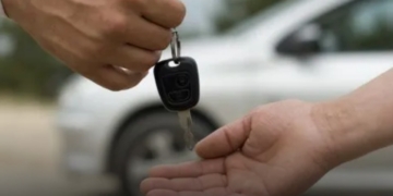 ΑΑΔΕ: Πρόστιμο 1,32 εκατ. ευρώ σε επιχείρηση – Νοίκιαζε 132 αυτοκίνητα που είχε δηλώσει σε ακινησία