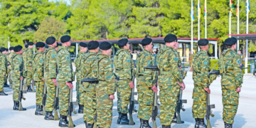 Ερχονται νέα «λουκέτα» σε στρατόπεδα