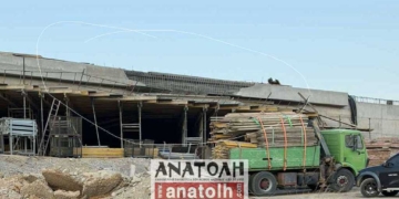 ΒΟΑΚ: Ερωτήματα από την εικόνα σε γέφυρα στο τμήμα Αγίου Νικολάου–Νεάπολης