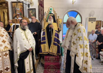 Με λαμπρότητα ο Αρχιερατικός Εσπερινός στον πανηγυρίζοντα Ιερό Ενοριακό Ναό Τιμίου Σταυρού Ιεράπετρας