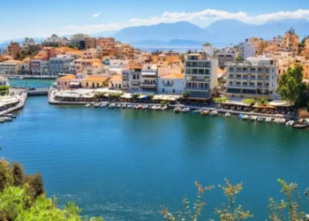 Καντάδα στον Άγιο Νικόλαο για την Παγκόσμια Ημέρα Τουρισμού