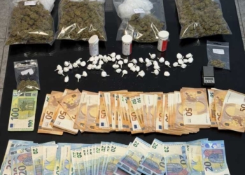 Άγιος Νικόλαος: 55 φιξάκια κοκαΐνης, 343 γραμμάρια κάνναβης και 3.640 ευρώ στην κατοχή τριών συλληφθέντων