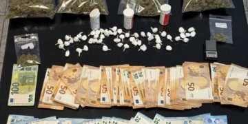 Άγιος Νικόλαος: 55 φιξάκια κοκαΐνης, 343 γραμμάρια κάνναβης και 3.640 ευρώ στην κατοχή τριών συλληφθέντων