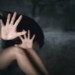 Ηράκλειο: Εφιάλτης για νεαρή μητέρα δύο παιδιών – Ο σύντροφός της τη μαστίγωνε με το καλώδιο της τηλεόρασης