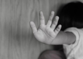 Χανιά: Θύμα κακοποίησης από 4 ετών η 18χρονη μητέρα που χτύπησε το μωράκι της