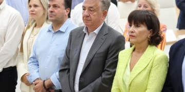 Νέα εποχή για την Περιφέρεια Κρήτης: Πρώτη συνεδρίαση στο νέο βιοκλιματικό κτίριο και τέλεση αγιασμού