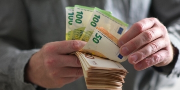 e-ΕΦΚΑ: Επιστρέφονται χρήματα σε αγρότες, ελεύθερους επαγγελματίες και αυτοαπασχολούμενους