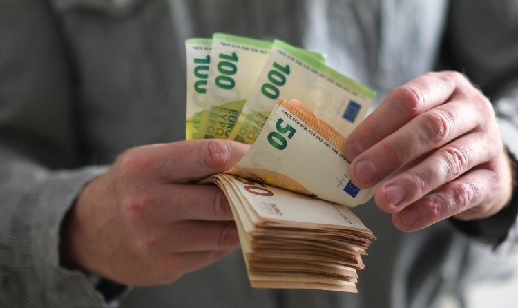 e-ΕΦΚΑ: Επιστρέφονται χρήματα σε αγρότες, ελεύθερους επαγγελματίες και αυτοαπασχολούμενους