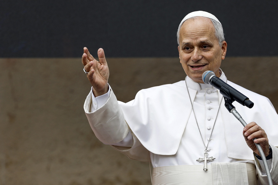epa12822405 Pope Leo XIV speaks during his pastoral visit to the Parish of the Parish of 'Sacred Heart of Jesus' in Rome, Italy, 15 March 2026. EPA/ANGELO CARCONI