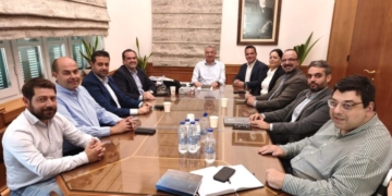 Συνάντηση του Περιφερειάρχη Κρήτης με τις διοικήσεις των Οικονομικών Επιμελητηρίων Ανατολικής και Δυτικής Κρήτης