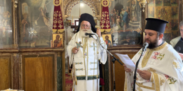 Αρχιερατική Θεία Λειτουργία και τεσσακονθήμερο Μνημόσυνο στον Ιερό Ενοριακό Ναό Τιμίου Σταυρού Ενορίας Χανδρά Σητείας