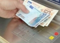 ΟΠΕΚΑ: Πότε πληρώνονται τα προνοιακά και διατροφικά επιδόματα Οκτωβρίου 