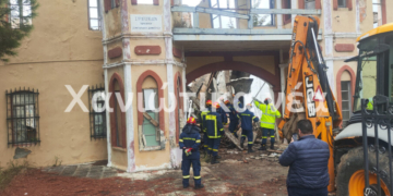 Ψάχνουν άνθρωπο κάτω από συντρίμμια – Κατέρρευσε τμήμα οροφής του Ιταλικού Στρατώνα