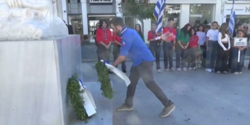 Κατάθεση στεφάνων στην Ιεράπετρα για την επέτειο της 28ης Οκτωβρίου (ΒΙΝΤΕΟ)