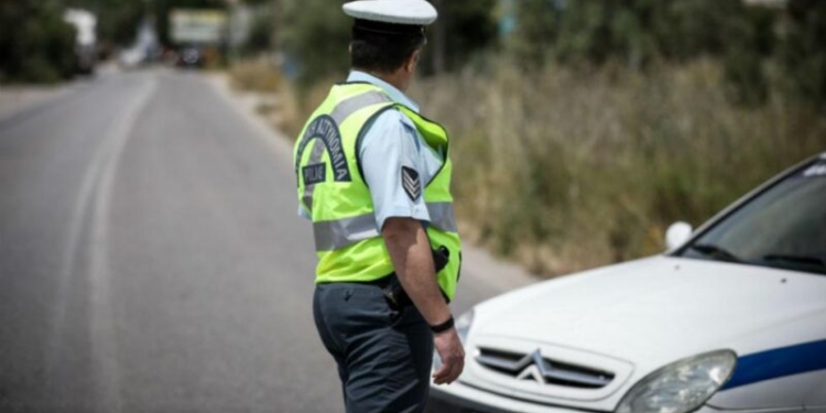 Πάνω από 1.250 παραβάσεις βεβαιώθηκαν την 67η εβδομάδα της εκστρατείας «Μηδενική ανοχή στη μη χρήση κράνους»