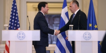 Έτοιμη η Ελλάδα, εάν καταστεί αναγκαίο, για ναυτική συνδρομή στα Στενά του Ορμούζ