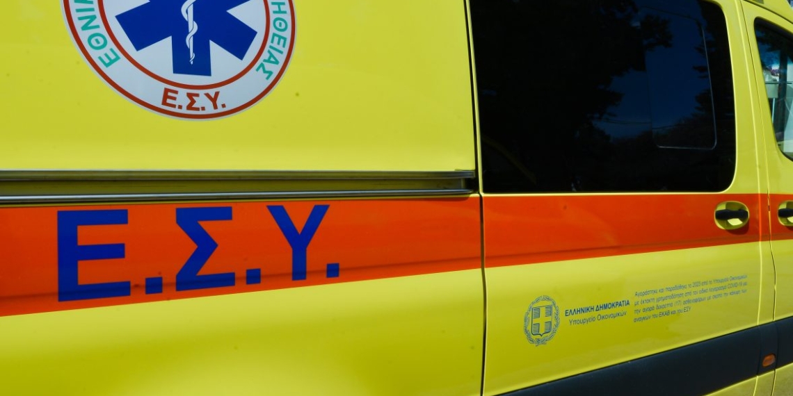 Ανήλικοι μαχαίρωσαν μαθητή έξω από εσπερινό λύκειο της Αθήνας – Νοσηλεύεται με σοβαρά τραύματα
