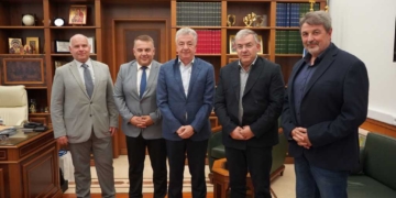 Συνάντηση Περιφερειάρχη Κρήτης με τη νέα Πρυτανική Αρχή του ΕΛΜΕΠΑ