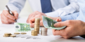 Αριθμητικά παραδείγματα νέων ρυθμίσεων για servicers – Υποθετικά σενάρια «πριν–μετά» για οφειλέτες